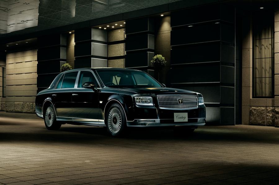  Toyota Century 2018 года  (фото 15 из 24)